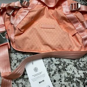 Athleta Excersion Crossbody Waistbag